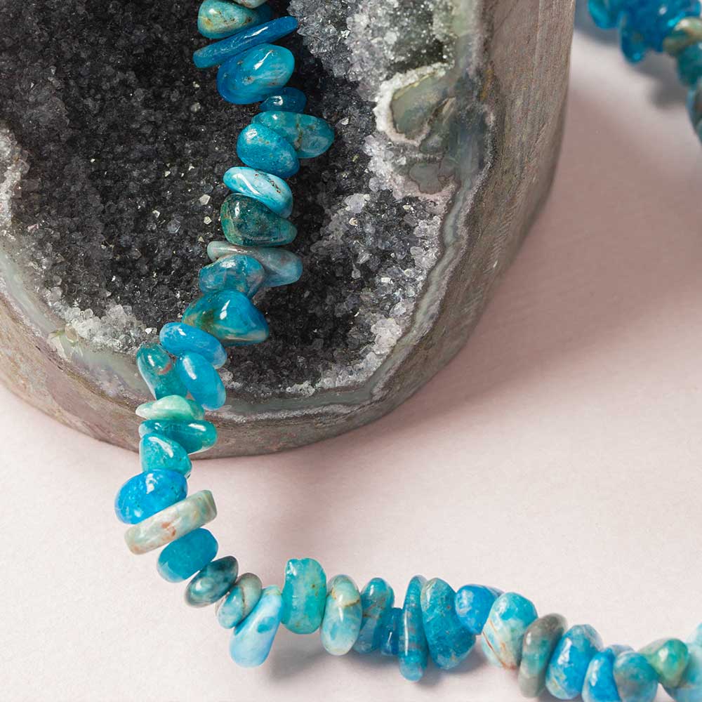 Perles Chips Apatite (5 - 13 mm) 240 pièces